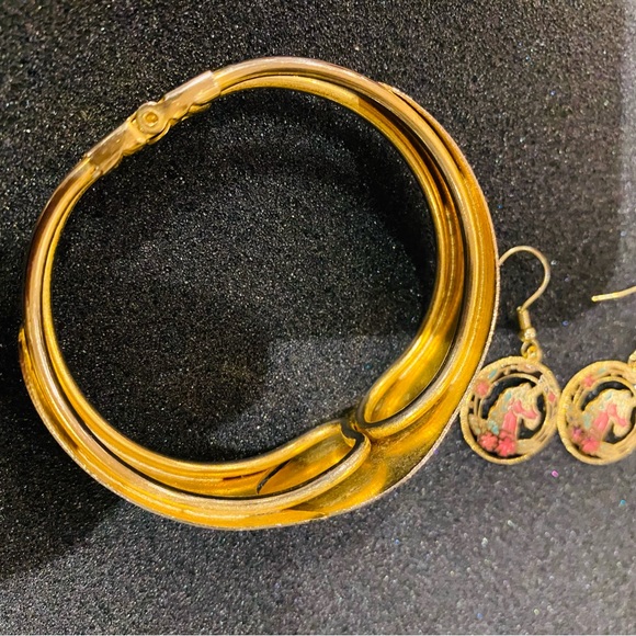 Vintage Cloisonné  Unicorn Flowers Bracelet and earring set - Picture 2 of 5